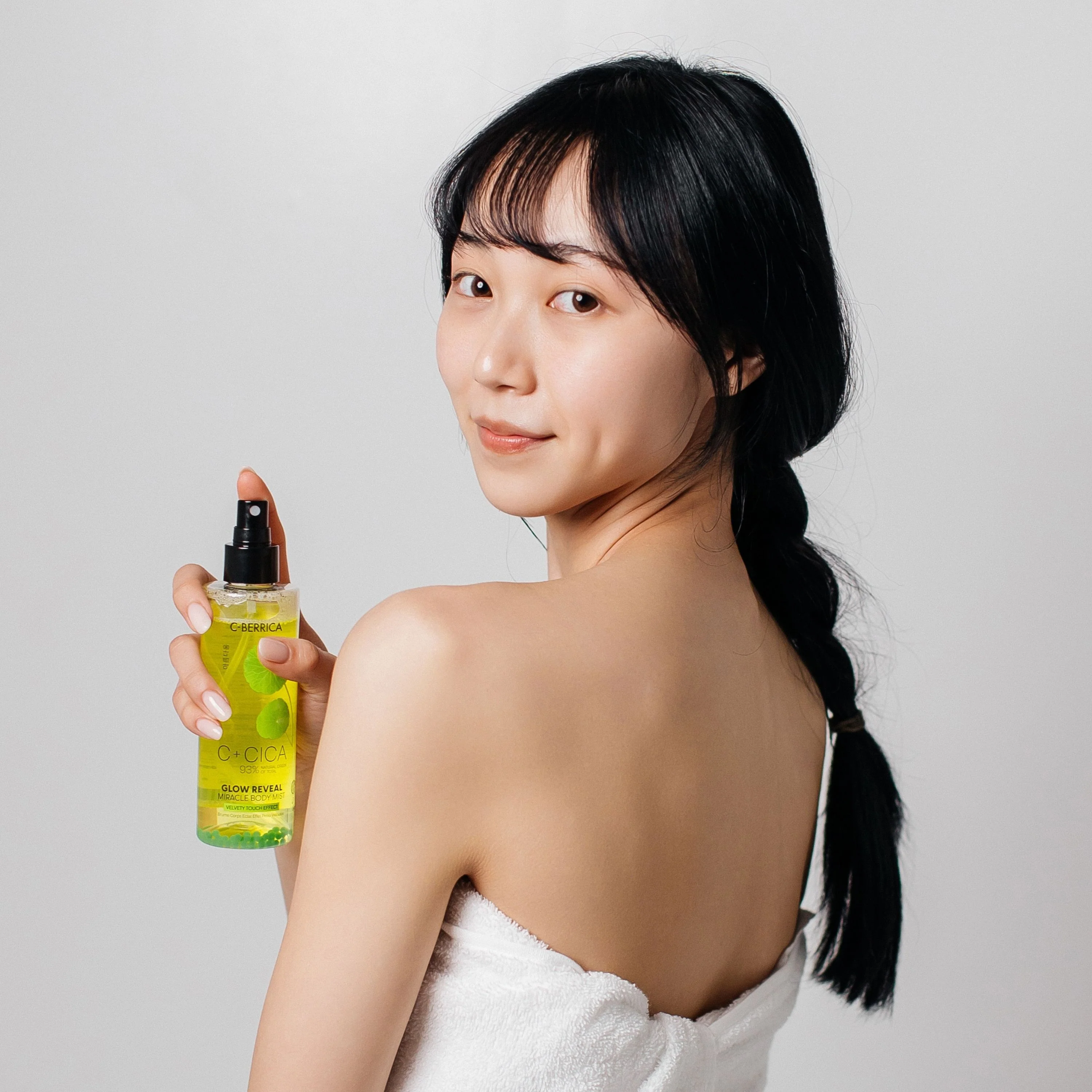 C+CICA C-BERRICA GLOW REVEAL MIRACLE BODY MIST - velvety touch effect. (200ml) - Image 7
