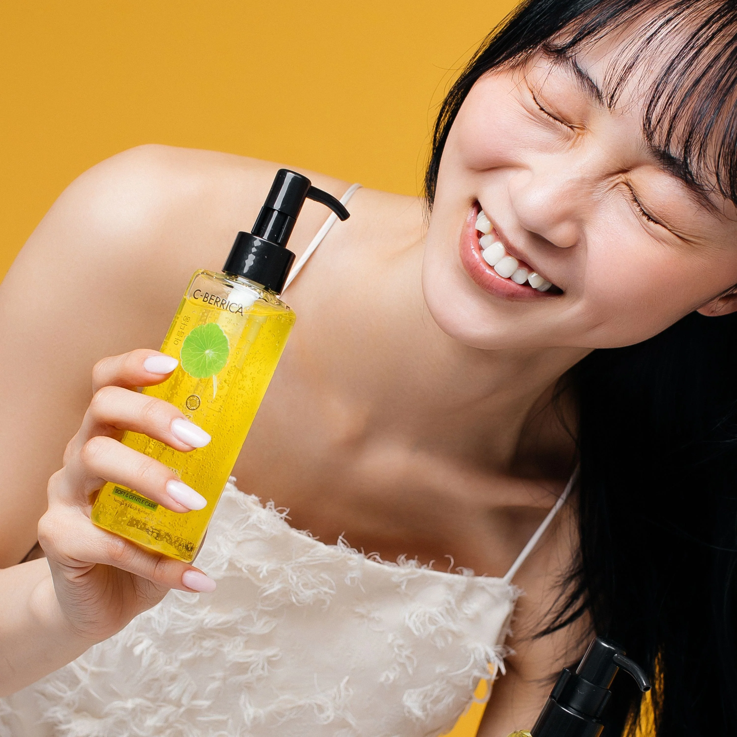 C+CICA C-BERRICA PURIFYING FRESHNESS MARMALADE BUBBLE FACE CLEANSER - soft & gentle care. (150ml) - Image 4
