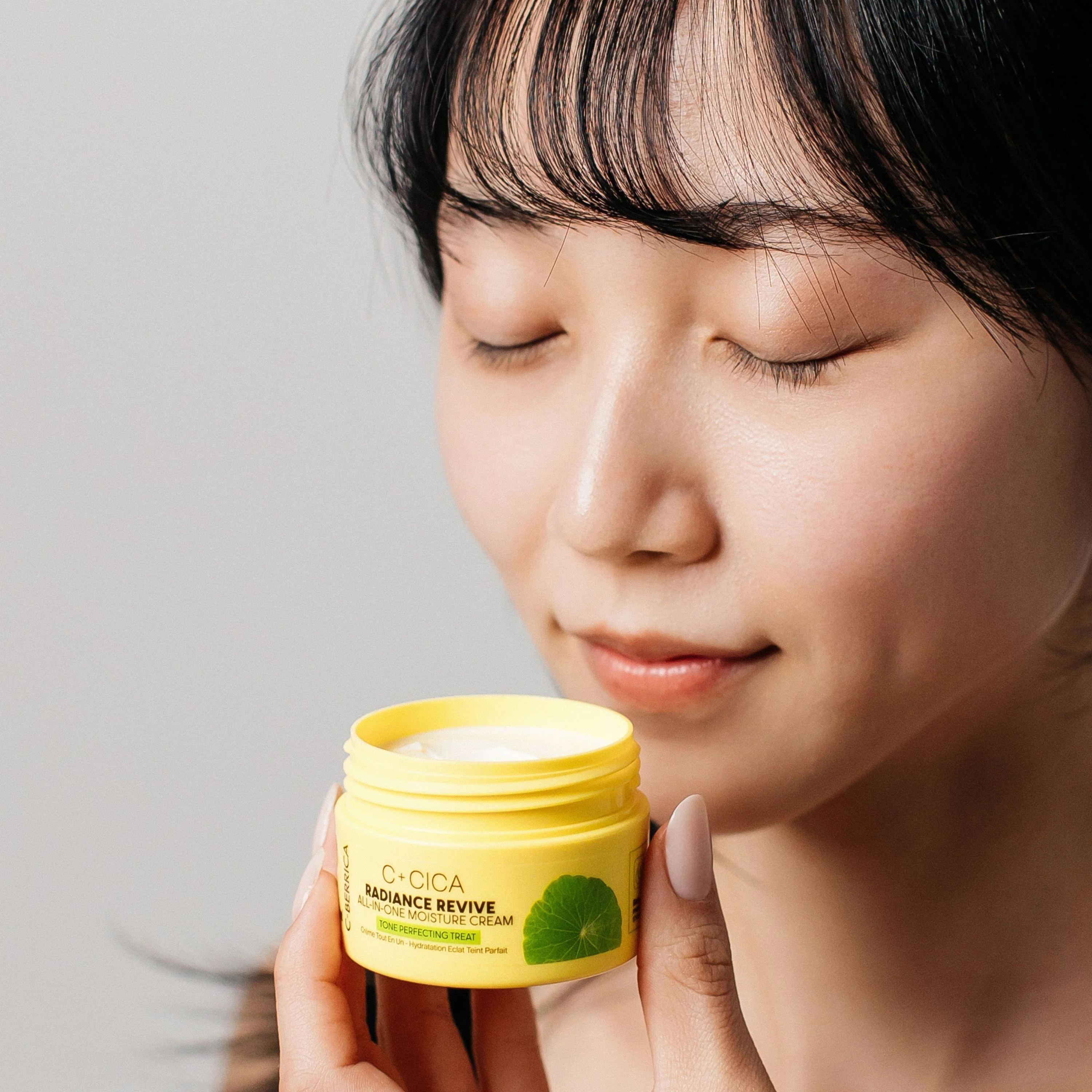 C+CICA C-BERRICA RADIANCE REVIVE ALL-IN-ONE MOISTURE CREAM - tone perfecting treat. (50ml) - Image 8