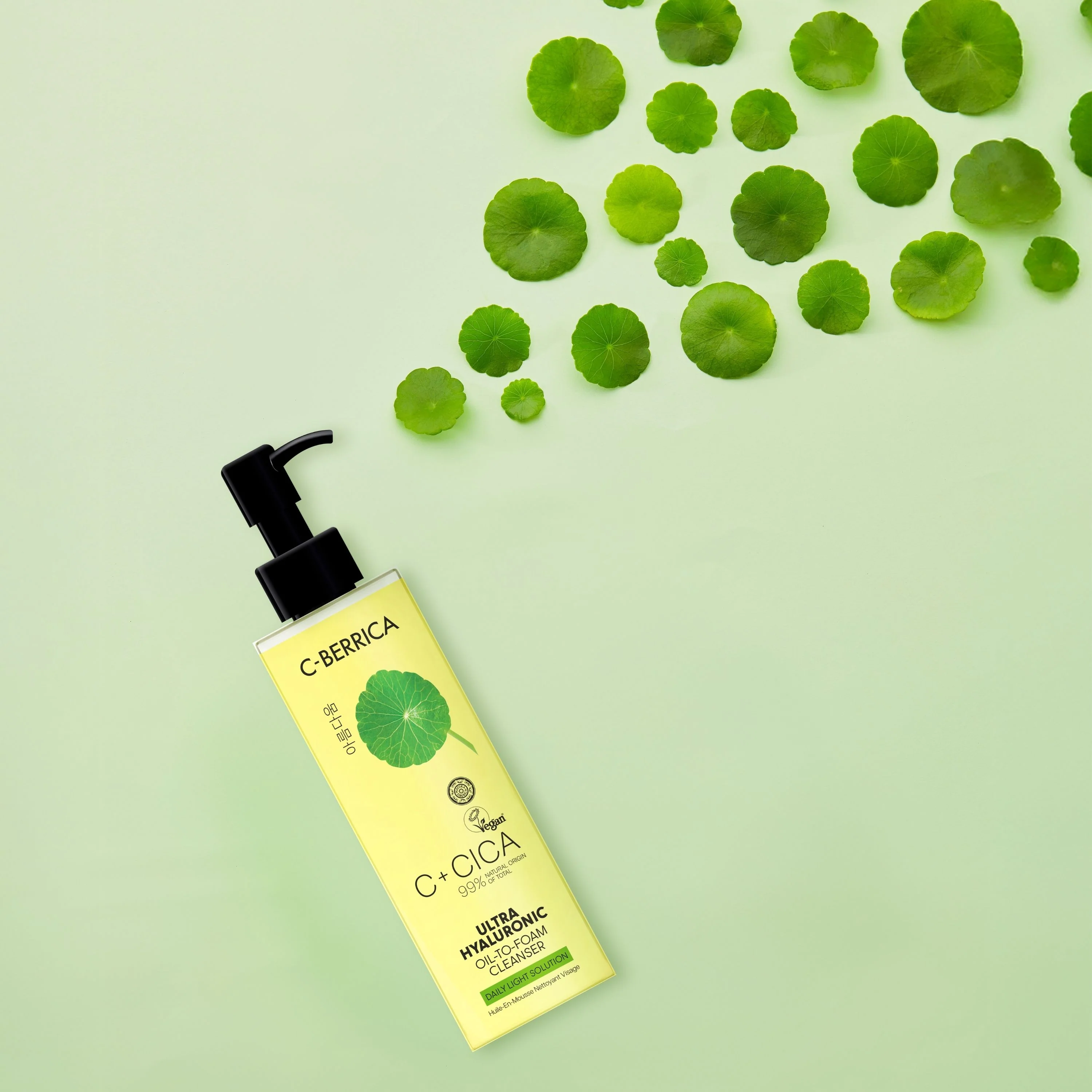 C+CICA C-BERRICA ULTRA HYALURONIC OIL-TO-FOAM CLEANSER - daily light solution. (150ml) - Image 4