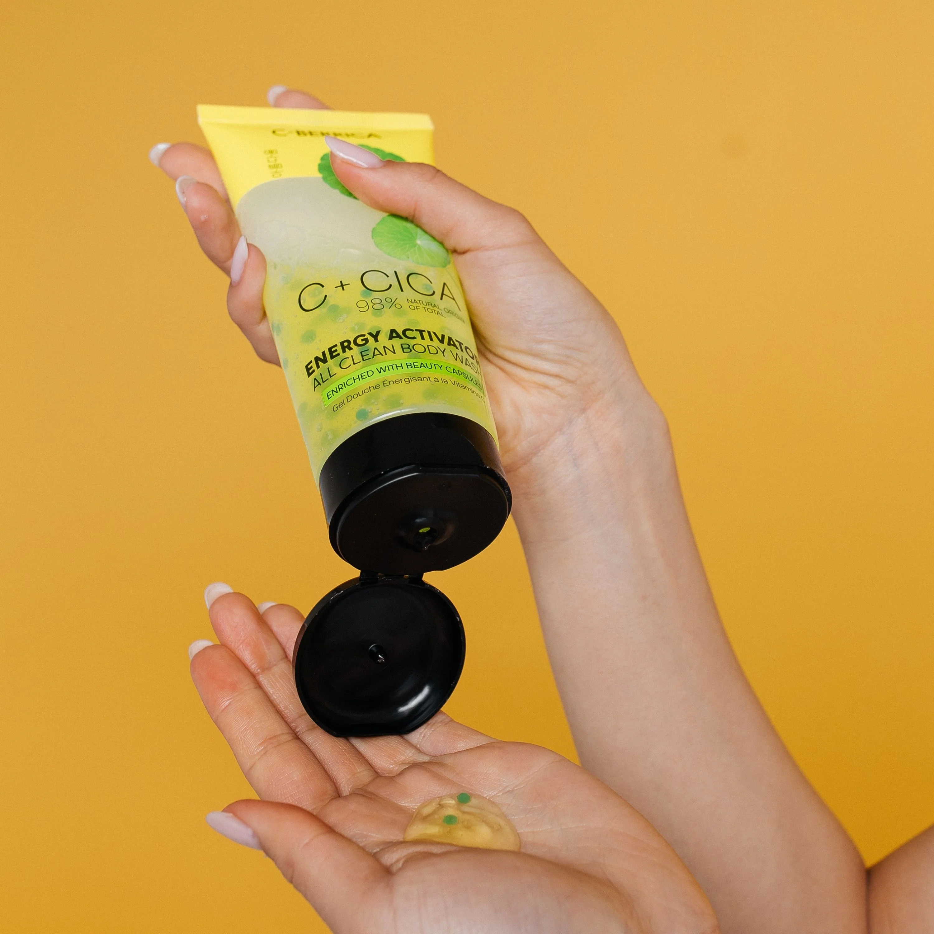 C+CICA C-BERRICA ENERGY ACTIVATOR ALL CLEAN BODY WASH - enriched with beauty capsules. (200ml) - Image 6