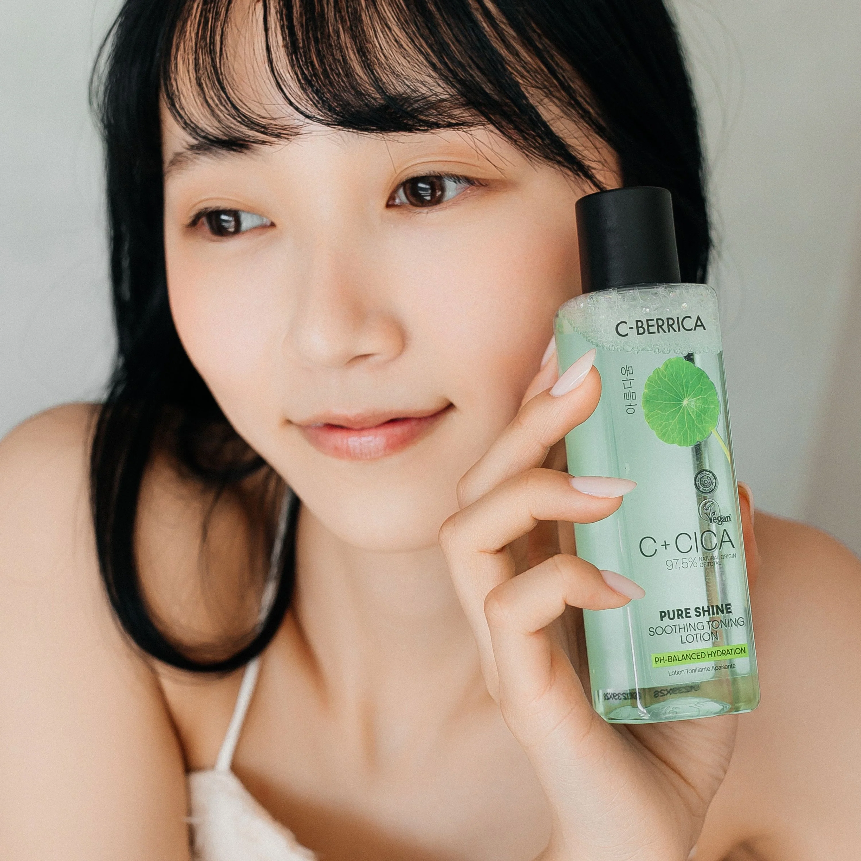 C+CICA C-BERRICA PURE SHINE SOOTHING TONING LOTION - pH-balanced hydration. (150ml) - Image 4